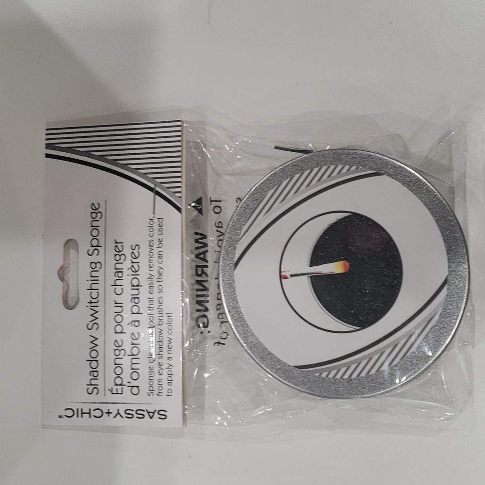 Sassy+Chis Shadow Switching Sponge NEW!.